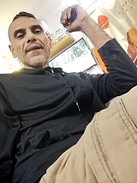 Snapshot of Gillygilly76 chatting on 10.29.25 Gillygilly76 online show from 10.29.25