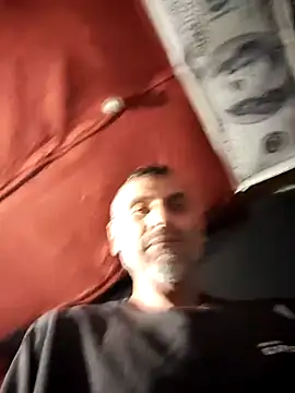 Snapshot of Gillygilly76 chatting on 11.07.25 Gillygilly76 online show from 11.07.25