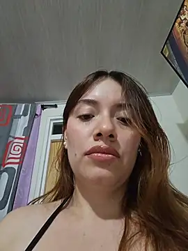 Snapshot of valery_mora chatting on 04.17.26 valery mora online show from 04.17.26