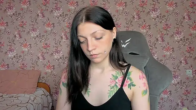 Snapshot of Lolly_Haze chatting on 05.12.26 Lolly Haze online show from 05.12.26
