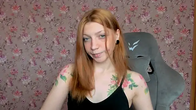 Snapshot of Lolly_Haze chatting on 06.07.26 Lolly Haze online show from 06.07.26