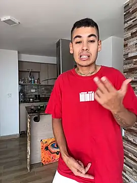 Snapshot of Cuteandhornyy chatting on 12.13.24 Cuteandhornyy online show from 12.13.24