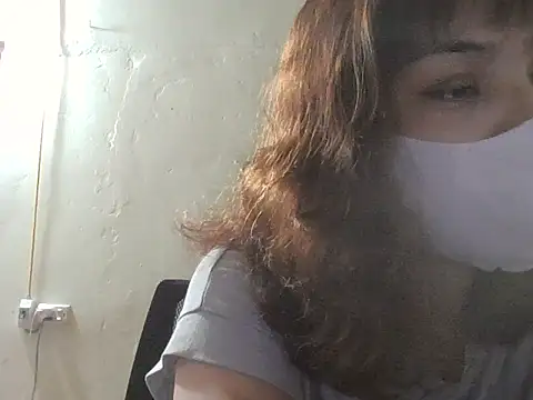 Snapshot of Angela-Eira chatting on 05.10.26 Angela-Eira online show from 05.10.26