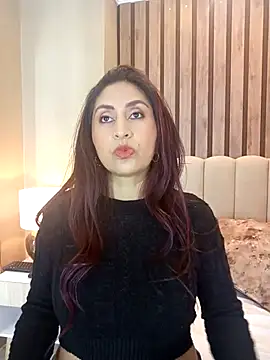 Snapshot of MonicaMoret chatting on 03.14.25 MonicaMoret online show from 03.14.25