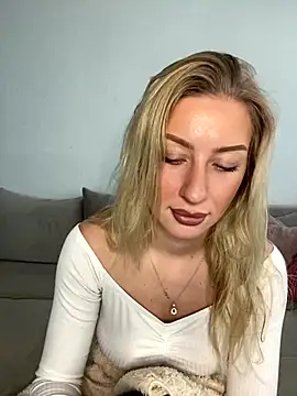 Snapshot of belle98 chatting on 11.24.25 belle98 online show from 11.24.25