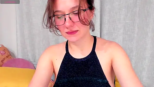 Lilith lutherlow online show from 10.05.25