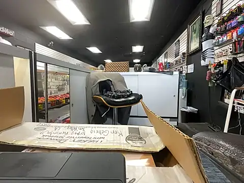 Snapshot of RawRyder8 chatting on 12.21.24 RawRyder8 online show from 12.21.24