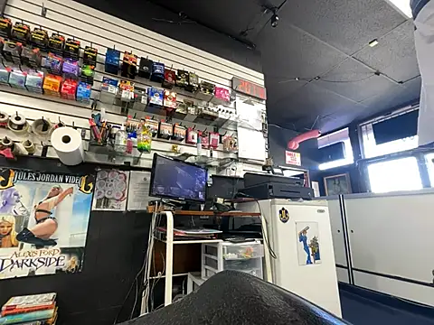 Snapshot of RawRyder8 chatting on 01.21.25 RawRyder8 online show from 01.21.25