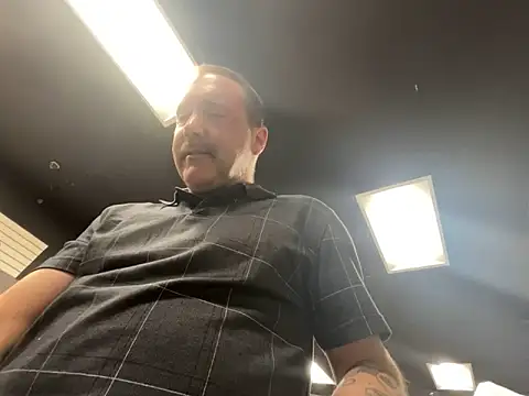 Snapshot of RawRyder8 chatting on 02.01.25 RawRyder8 online show from 02.01.25