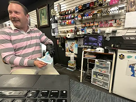 Snapshot of RawRyder8 chatting on 02.04.25 RawRyder8 online show from 02.04.25