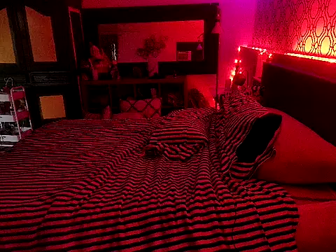 Snapshot of RawRyder8 chatting on 09.17.25 RawRyder8 online show from 09.17.25