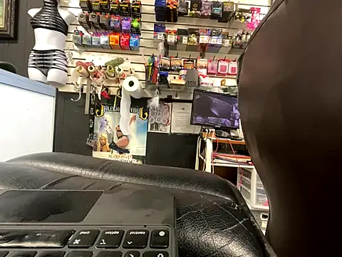 Snapshot of RawRyder8 chatting on 11.07.25 RawRyder8 online show from 11.07.25