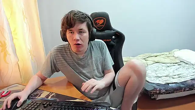 Snapshot of iliaskrislove chatting on 09.18.25 iliaskrislove online show from 09.18.25