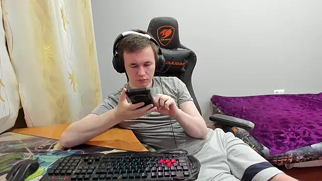 iliaskrislove online show from 12.14.25