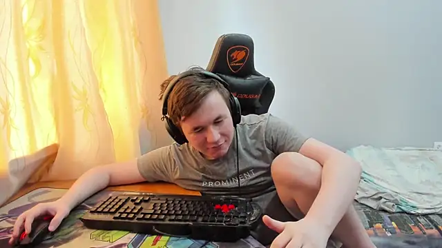 Snapshot of iliaskrislove chatting on 06.17.26 iliaskrislove online show from 06.17.26