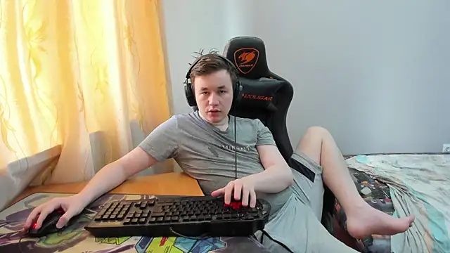 Snapshot of iliaskrislove chatting on 06.18.26 iliaskrislove online show from 06.18.26
