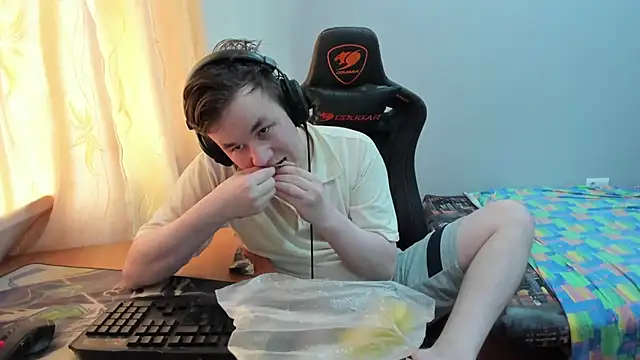 iliaskrislove online show from 07.17.26