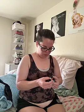 FreakNastyLacie online show from 05.18.26