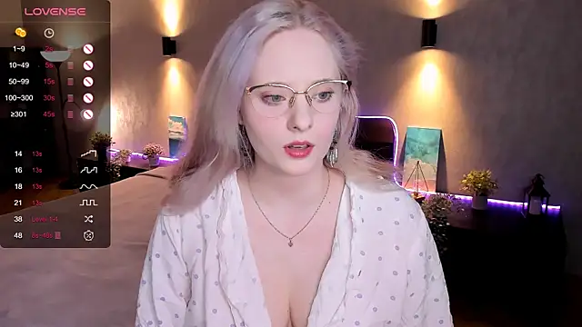 Aemilia  online show from 02.11.25