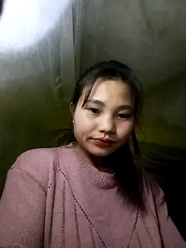 Snapshot of tamaien chatting on 12.10.24 tamaien online show from 12.10.24