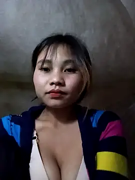 Snapshot of tamaien chatting on 12.11.24 tamaien online show from 12.11.24