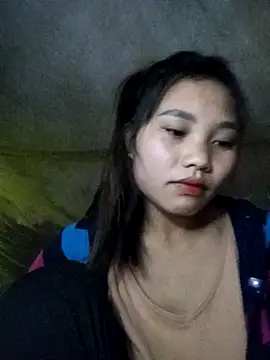 Snapshot of tamaien chatting on 12.16.24 tamaien online show from 12.16.24