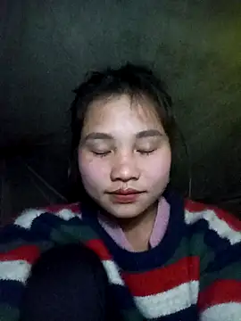 Snapshot of tamaien chatting on 01.18.25 tamaien online show from 01.18.25