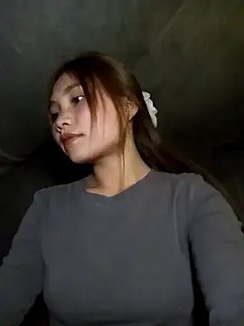Snapshot of tamaien chatting on 01.20.25 tamaien online show from 01.20.25