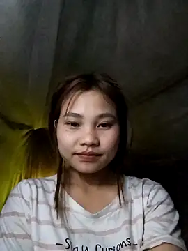 Snapshot of tamaien chatting on 02.05.25 tamaien online show from 02.05.25