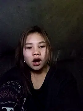 Snapshot of tamaien chatting on 02.17.25 tamaien online show from 02.17.25