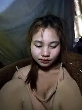 Snapshot of tamaien chatting on 03.19.25 tamaien online show from 03.19.25