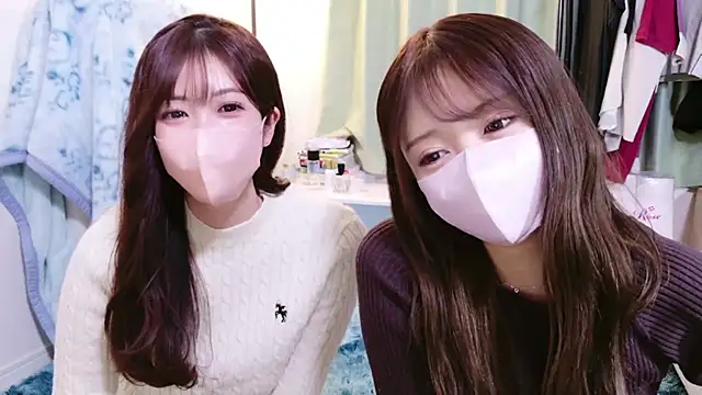 Snapshot of yuki-chi chatting on 01.31.25 yuki-chi online show from 01.31.25