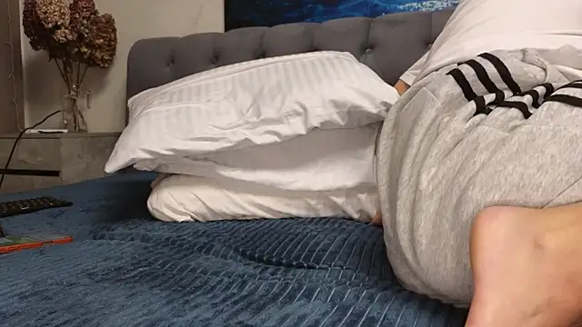 Snapshot of Strip-Lady chatting on 03.19.26 Strip-Lady online show from 03.19.26