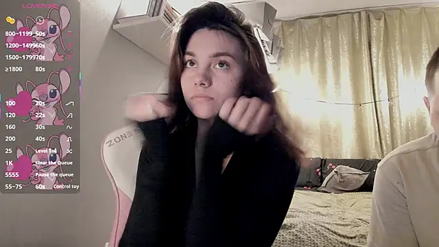 Snapshot of MashkaRay chatting on 01.28.25 MashkaRay online show from 01.28.25