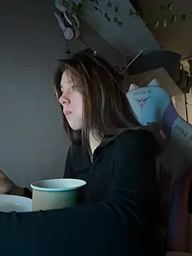 Snapshot of MashkaRay chatting on 02.01.25 MashkaRay online show from 02.01.25