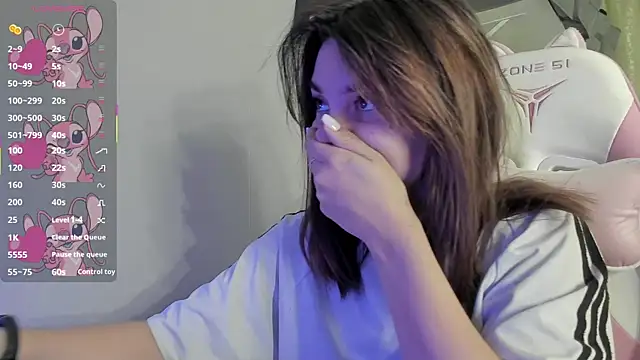 Snapshot of MashkaRay chatting on 02.12.25 MashkaRay online show from 02.12.25