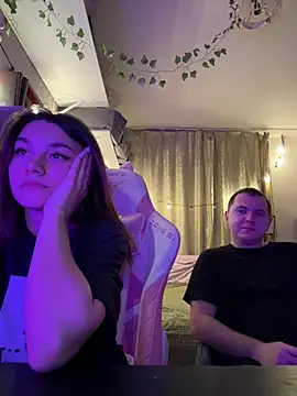 Snapshot of MashkaRay chatting on 02.14.25 MashkaRay online show from 02.14.25