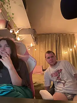 Snapshot of MashkaRay chatting on 03.03.25 MashkaRay online show from 03.03.25