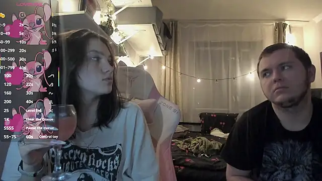 Snapshot of MashkaRay chatting on 03.10.25 MashkaRay online show from 03.10.25