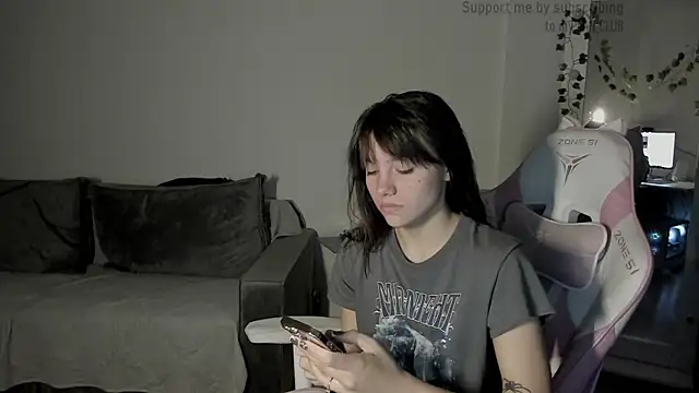 Snapshot of MashkaRay chatting on 09.21.25 MashkaRay online show from 09.21.25