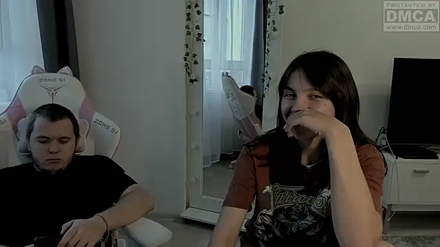 Snapshot of MashkaRay chatting on 10.09.25 MashkaRay online show from 10.09.25