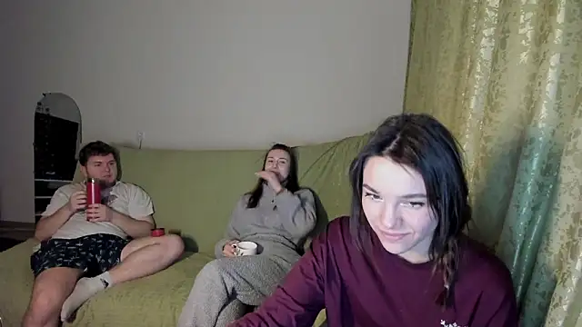 Snapshot of MashkaRay chatting on 02.14.26 MashkaRay online show from 02.14.26