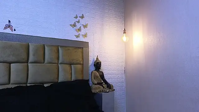 ximenawilliamss online show from 12.18.25