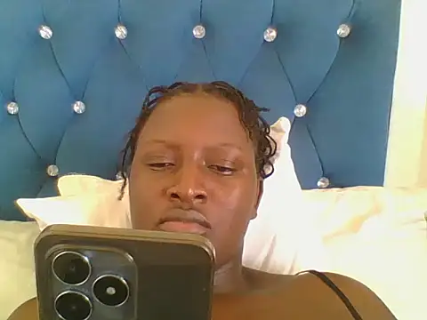 Snapshot of Heavy_ass chatting on 09.09.25 Heavy ass online show from 09.09.25