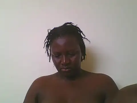 Snapshot of Heavy_ass chatting on 10.16.25 Heavy ass online show from 10.16.25