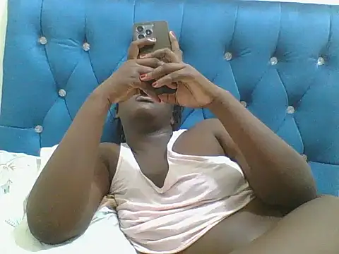 Snapshot of Heavy_ass chatting on 11.17.25 Heavy ass online show from 11.17.25