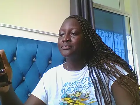 Snapshot of Heavy_ass chatting on 12.19.25 Heavy ass online show from 12.19.25