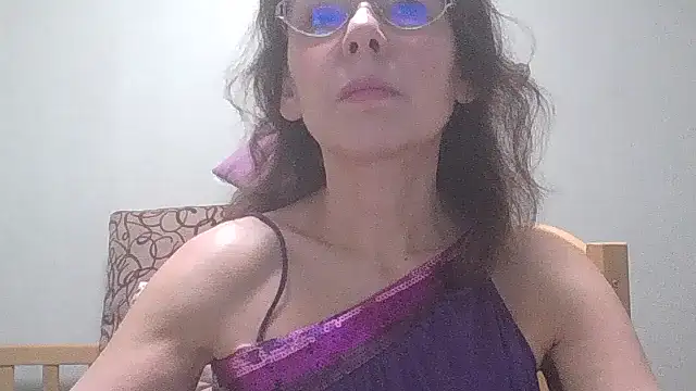 HollyJewel online show from 01.15.25