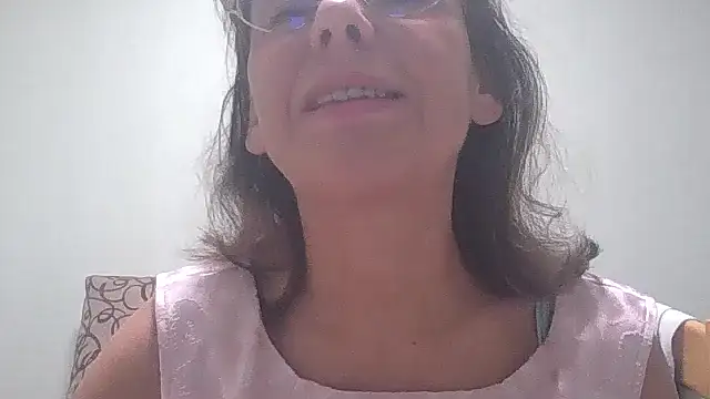 HollyJewel online show from 10.02.25