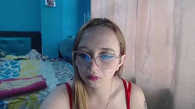 Liaroberts1 online show from 02.07.25